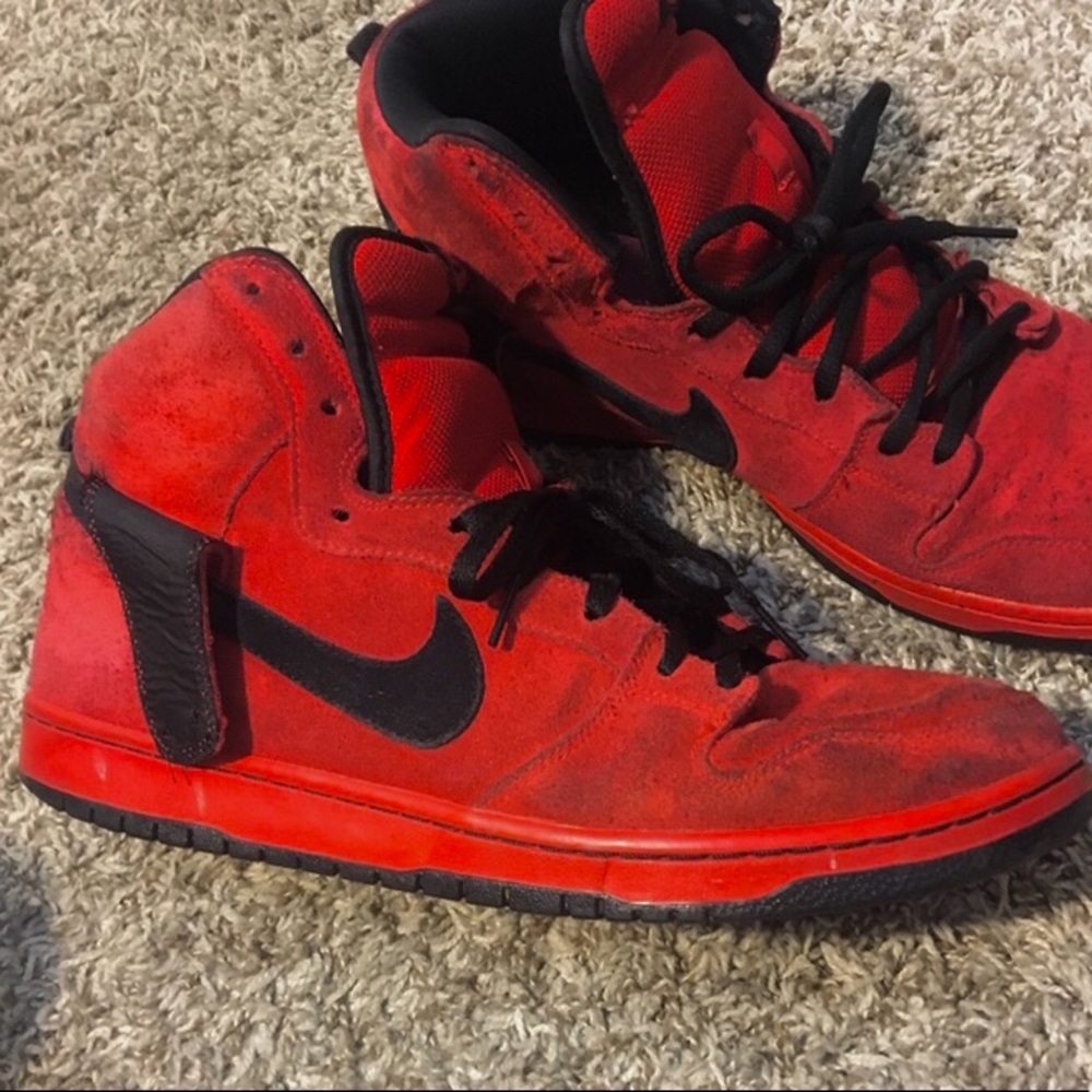 Nike Dunk SB High Red Devil - Picture 2 of 6